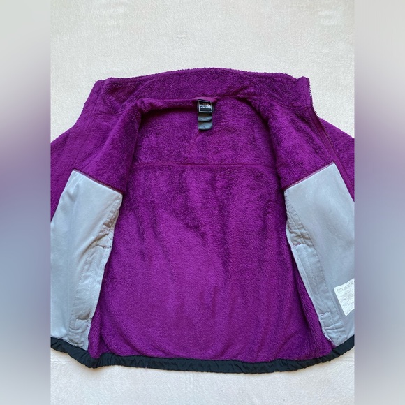 The NORTH FACE Girls' Osito Fleece Jacket, Purple & Black, Zipper Pockets, GUC - Picture 5 of 12